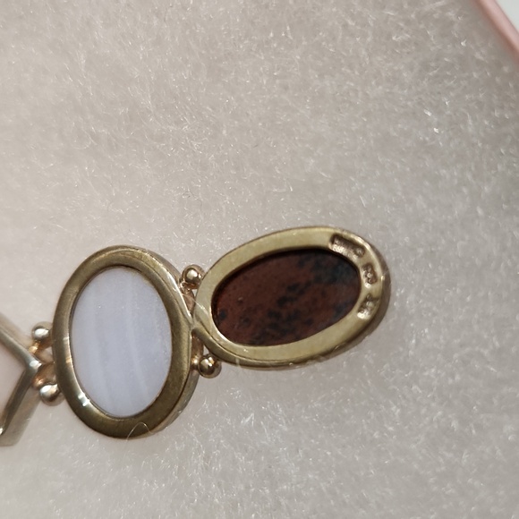 Beautiful 3 Stone Pendant In Silver - Picture 4 of 4